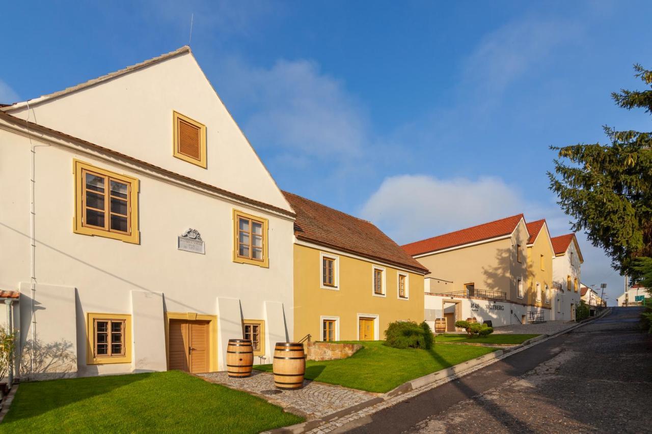 Resort Valtberg Valtice Bagian luar foto