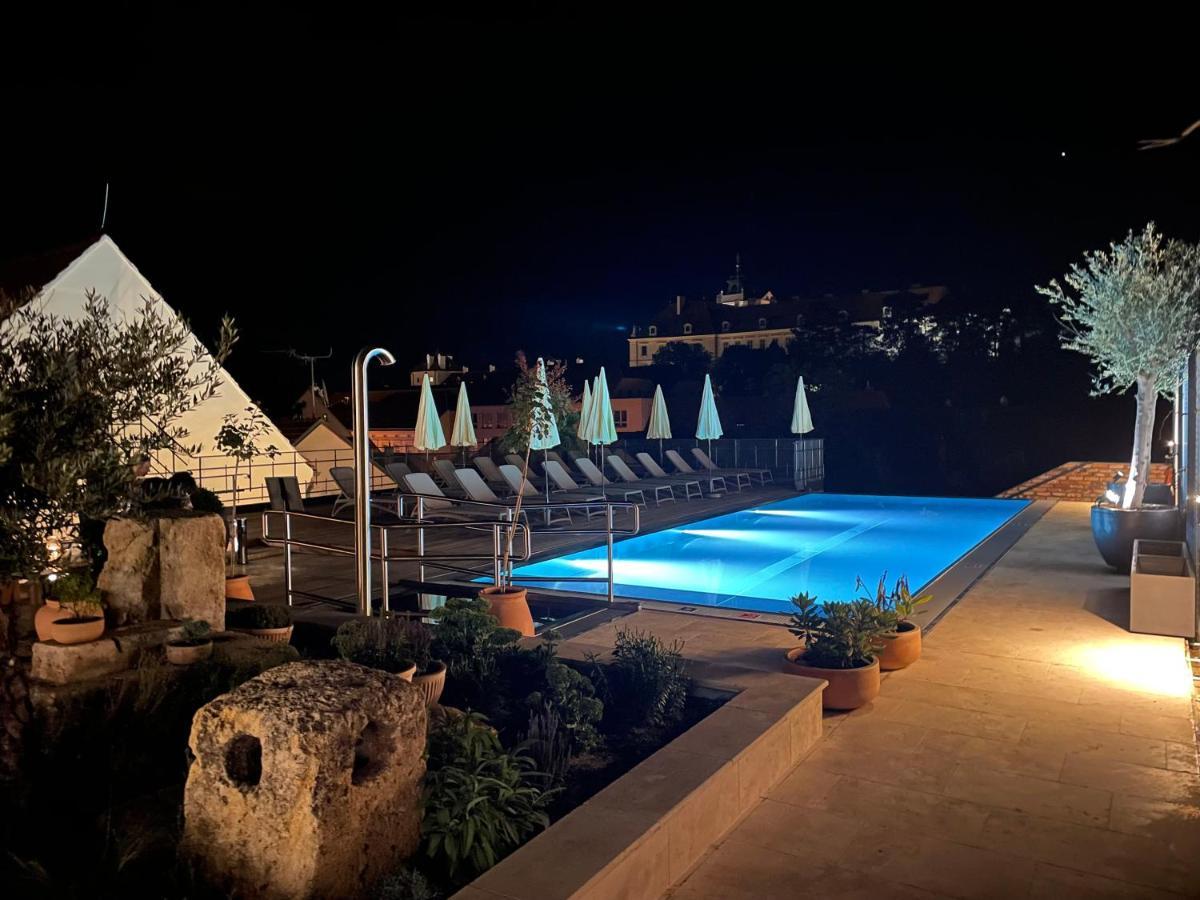Resort Valtberg Valtice Bagian luar foto